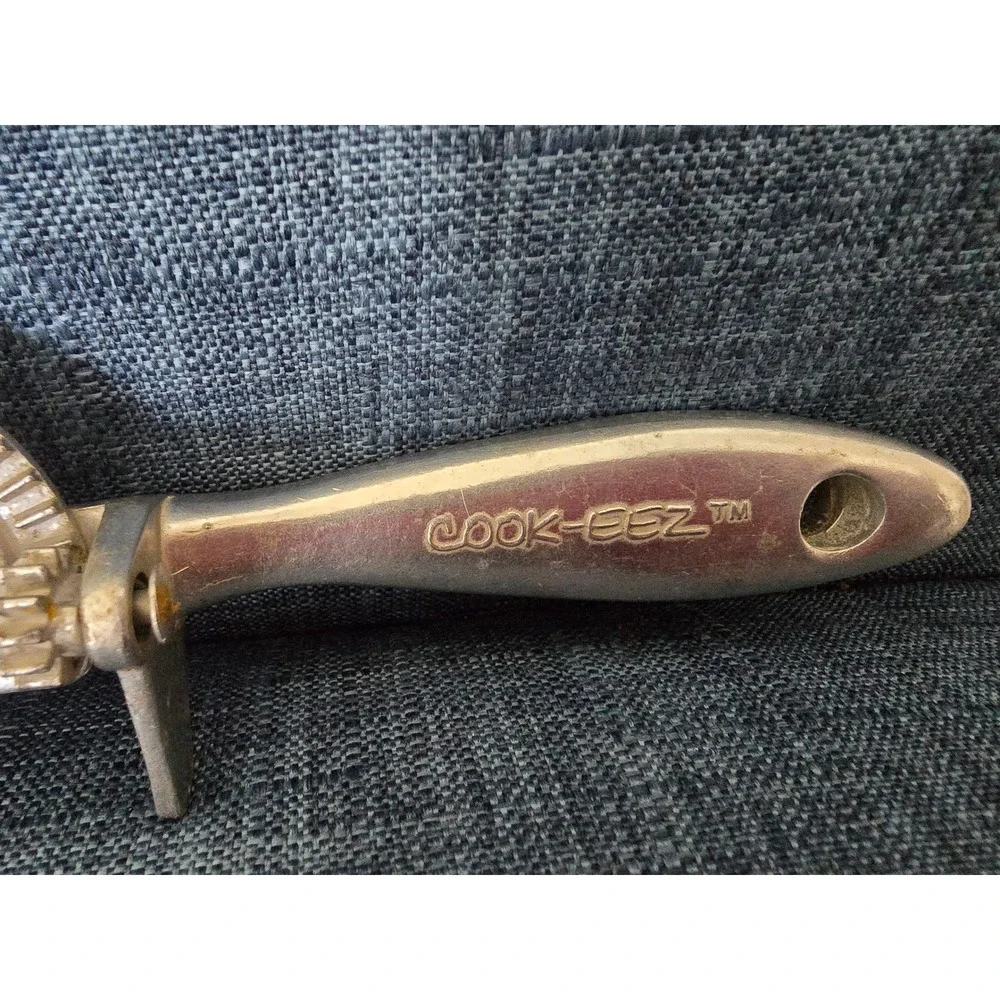 Cook-Eez Vintage Style Metal‎ Ice Cream Scoop Mechanical Thumb Lever Silver Tone